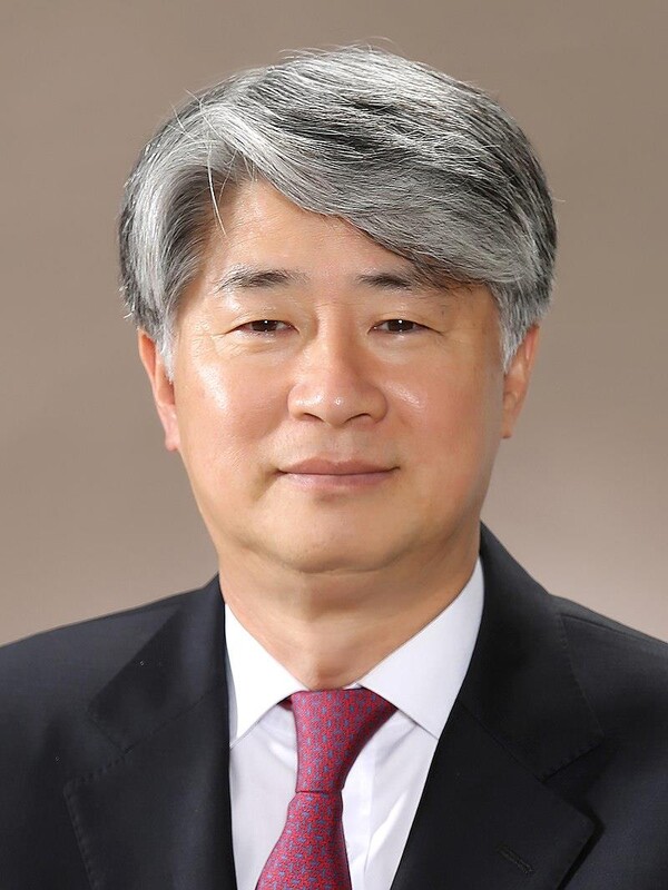 윤석열 대통령은 18일 신임 헌법재판소장 후보자에 이종석 헌법재판관을 지명했다(이미지-대통령실)