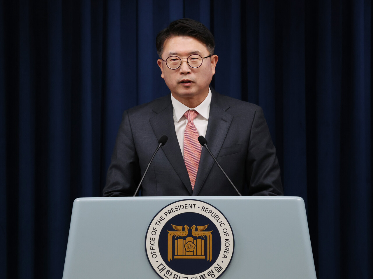 지난 11월 30일 장상윤 신임 대통령실 사회수석이 서울 용산 대통령실 청사에서 임명 소감을 밝히고 있다.