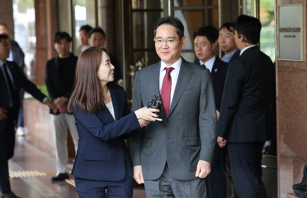 UAE 대통령 접견 마친 이재용 회장 [사진제공=연합뉴스]