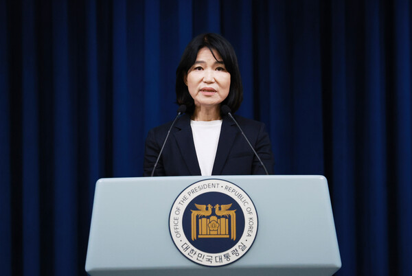  이진숙 신임 방송통신위원장 후보자가 4일 오전 서울 용산 대통령실 청사 브리핑실에서 열린 인사브리핑에서 지명 소감을 말하고 있다(연합뉴스)