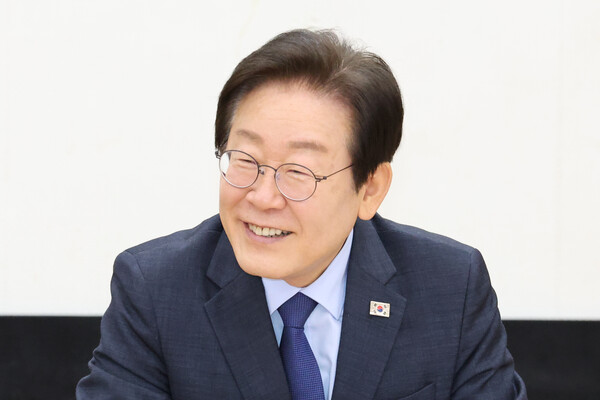 24일 오전 전남 곡성군 곡성읍 곡성군민회관에서 더불어민주당 이재명 대표가 발언하고 있다(연합뉴스)