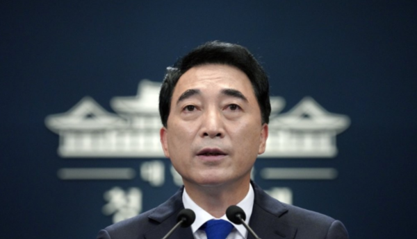 박수현 더불어민주당 의원이 청와대 국민소통수석을 지냈던 2021년 문재인 정부의 부동산정책 실패에 대해 사과하고 있다. /사진 = 연합뉴스