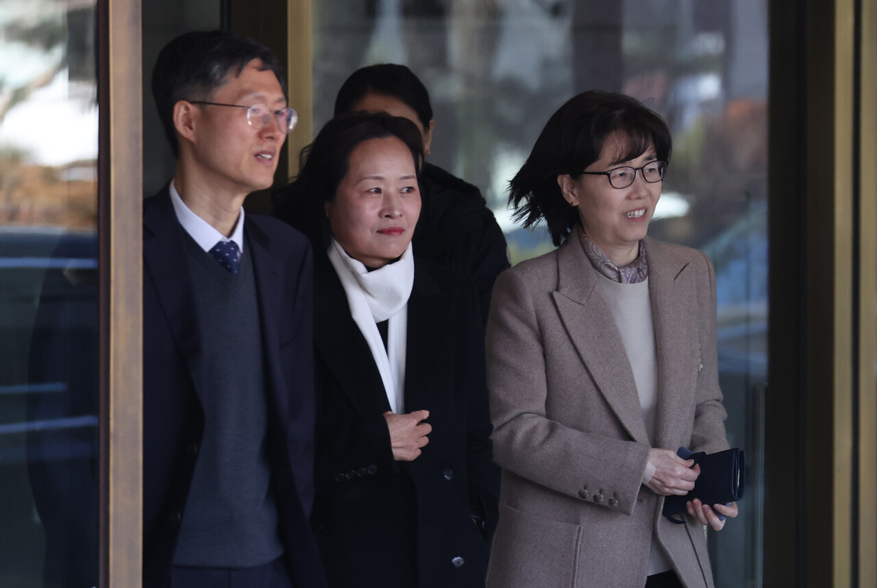 "문재인 팔로잉"...정정미 헌법재판관 SNS 진위 두고 온라인서 가열