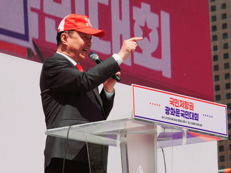 [송학 스마팅]'대통령 없는 한 달' 격랑의 대한민국… "비상계엄 선포해야" 극단적 주장까지