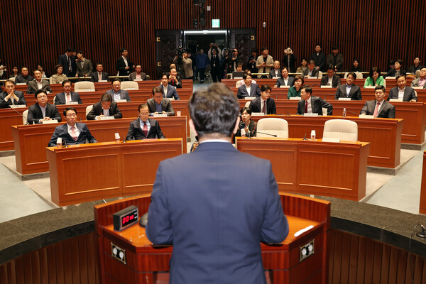 국민의힘 권성동 원내대표가 5일 서울 여의도 국회에서 열린 의원총회에서 발언하고 있다. [연합뉴스]