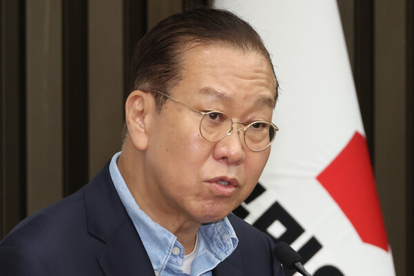 국민의힘 권영세 비상대책위원장이 6일 서울 여의도 국회에서 열린 의원총회에서 후보 단일화를 촉구하고 있다. [연합뉴스]