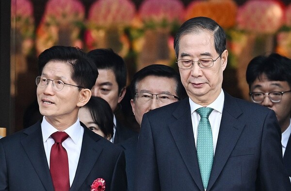 김문수 국민의힘 대선 후보와 한덕수 무소속 대선 후보 [사진=연합뉴스]