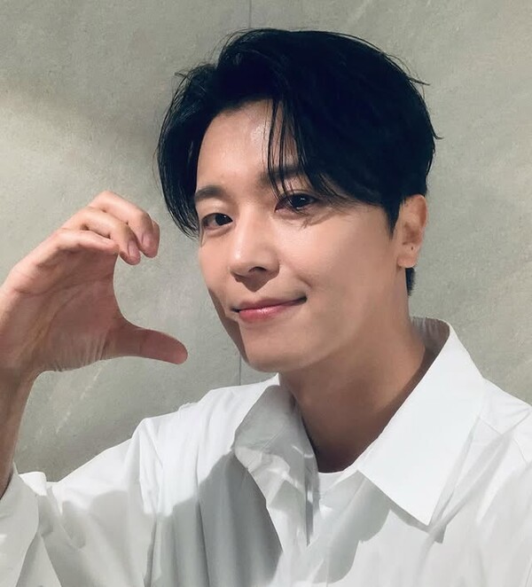스타트렌드 男배우 부문 1위 연우진, 팬들이 직접 증명한 ‘입덕 폭발’ 이유