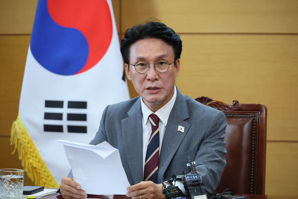 김민석 국무총리 후보자가 10일 서울 종로구 통의동 청문회 준비단 사무실에서 기자간담회를 하고 있다(연합뉴스)