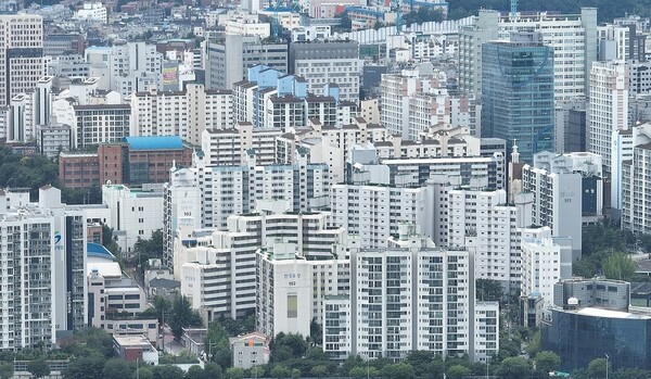 정부가 부동산 관련 불법·탈법·이상거래 등에 대한 대응책을 논의했다. ＠연합뉴스