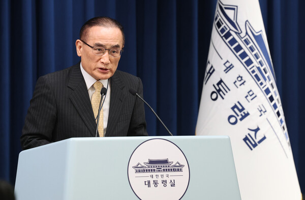 미국에서 귀국한 위성락 국가안보실장이 9일 용산 대통령실에서 방미 결과에 관해 브리핑하고 있다(연합뉴스)