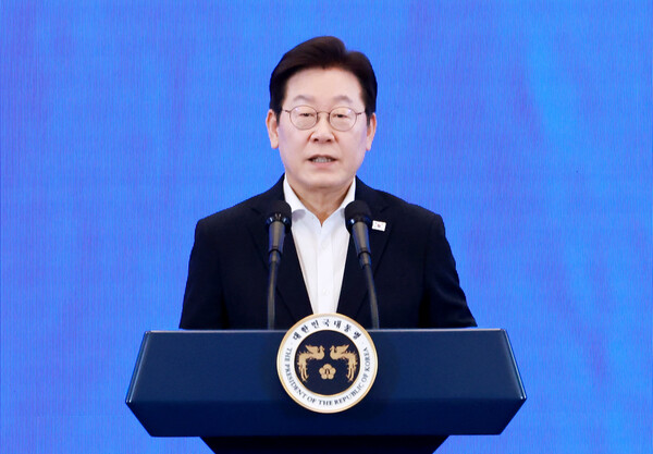  이재명 대통령이 13일 청와대 영빈관에서 열린 국정기획위원회 국민보고대회에서 발언하고 있다(연합뉴스)