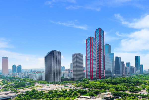 NH투자증권이 ‘iSelect 코리아원자력 지수’를 출시했다. 여의도 파크원 본사 전경. 사진 제공=NH투자증권.