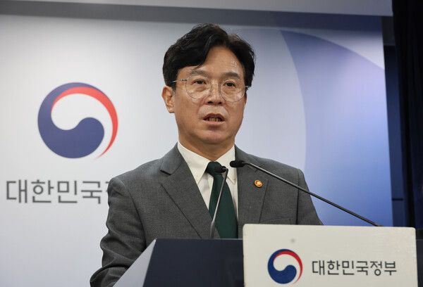  김영훈 고용노동부 장관 [사진=연합뉴스]