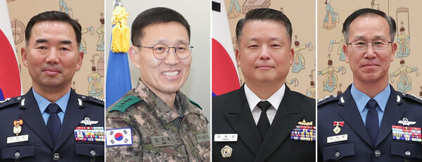 왼쪽부터 합참의장에 내정된 진영승 전략사령관, 육군총장에 내정된 김규하 미사일전략사령관, 해군총장에 내정된 강동길 합참 군사지원본부장, 공군총장에 내정된 손석락 공군 교육사령관.