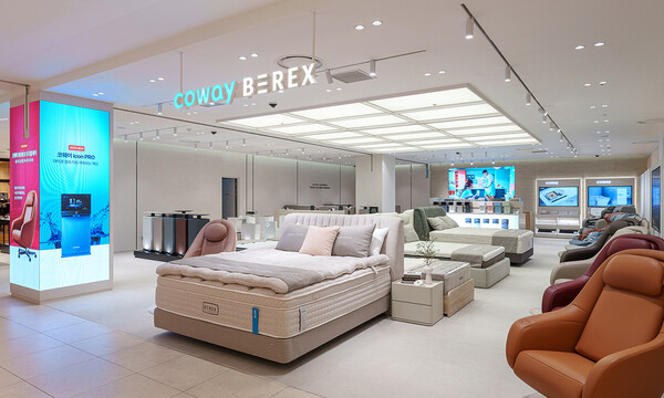 코웨이가 경기도 구리시 롯데백화점 구리점 7층에 브랜드 체험 및 판매 매장 ‘코웨이 갤러리 롯데 구리 직영점’을 오픈했다. 사진 제공=코웨이.