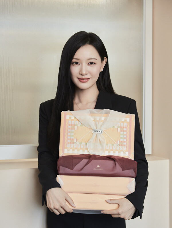 '더후' 모델 김지원 [사진=LG생활건강]