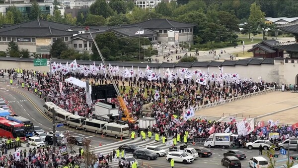 보수 성향 청년단체연합과 자유대학, 개천절 '플래그 데이(Flag Day)' 대규모 행진 성료/ 출처=제보사진