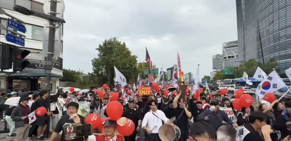 “2030 세대, 자유대한민국 지킨다”… 보수 집회문화 세대교체 선언/ 출처=SNS캡쳐