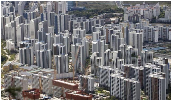 부동산 시장을 가늠하는 한국부동산원의 주간 아파트 가격 통계가 신뢰성 논란에 휘말리며 폐지 또는 비공표 요구가 거세지고 있다. 