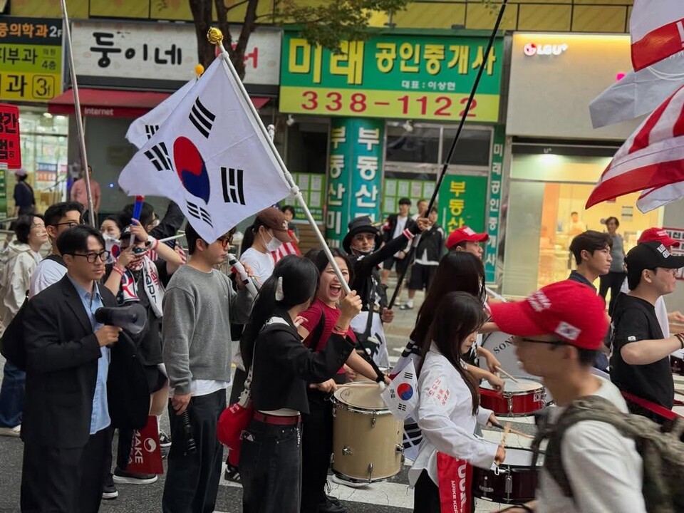 Freeism(프리즘), 윤어게인 부산순회행진: "청년들이 나서서 대한민국을 깨우겠다"