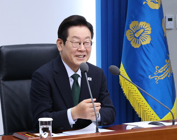 이재명 대통령이 13일 용산 대통령실에서 수석보좌관회의를 주재하고 있다(연합뉴스)