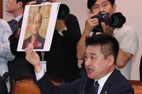 무소속 최혁진 의원이 원색적으로 조희대 대법원장을 비난하고 있다. 