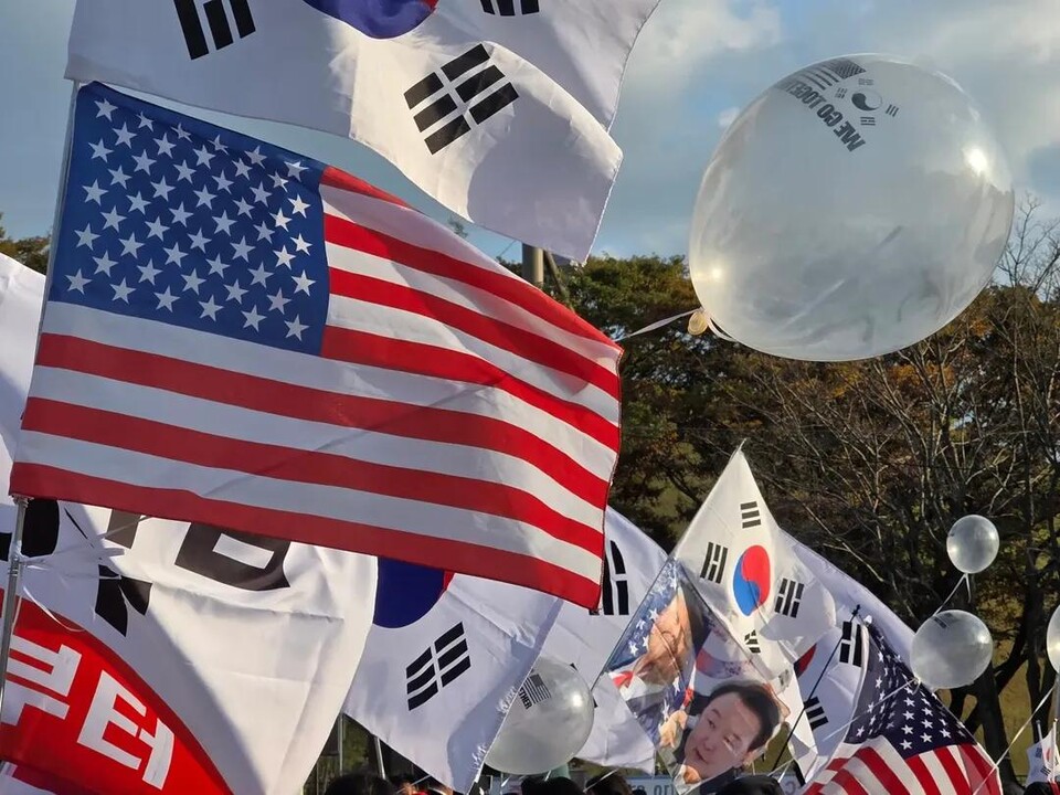 트럼프 방한 우파 600명 김해공항 환영... '윤석열 석방' 외친 시가행진/ 출처=SNS캡쳐