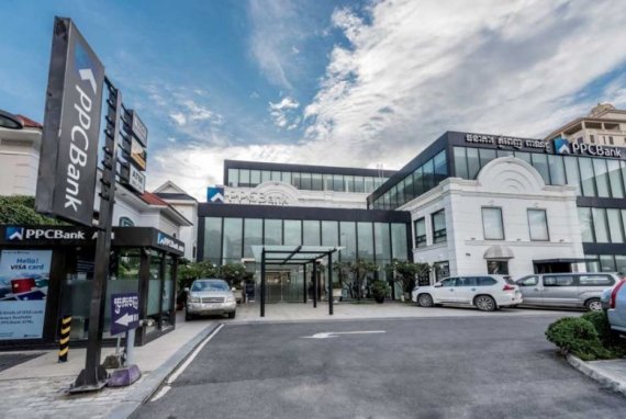 ▲캄보디아 프놈펜에 위치한 프놈펜상업은행(PPCB) 본사 [사진=JB금융그룹]