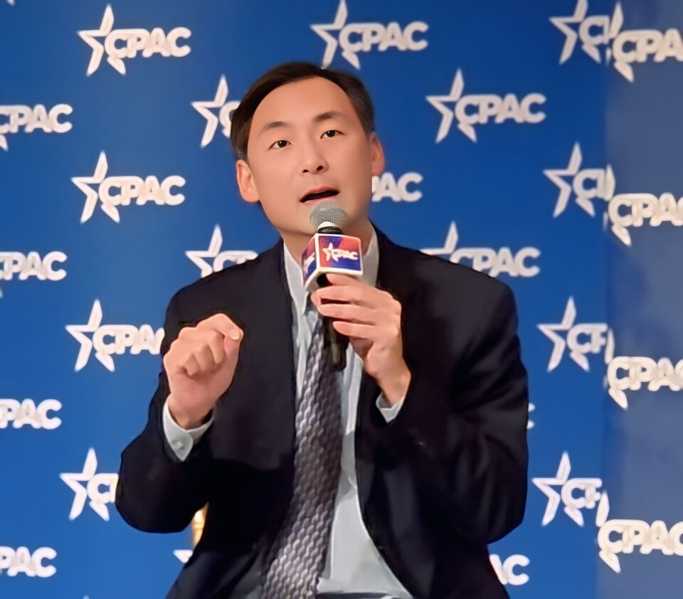 미국 모스 탄 前대사, "가짜 대통령 '3차대전 발발' 한반도의 북한 흡수통일 가능성까지 언급/ 출처=민경욱TV