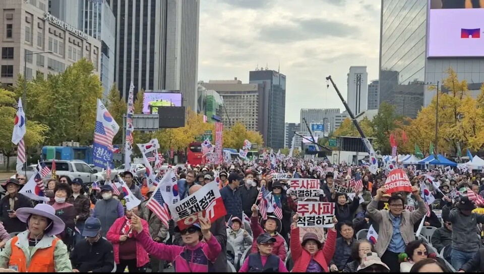 “자유의 가치 수호 목소리는 멈추지 않을 것”... 10만 애국 시민, 광화문에 집결해 강력한 저항 의지 표출/ 출처=대국본