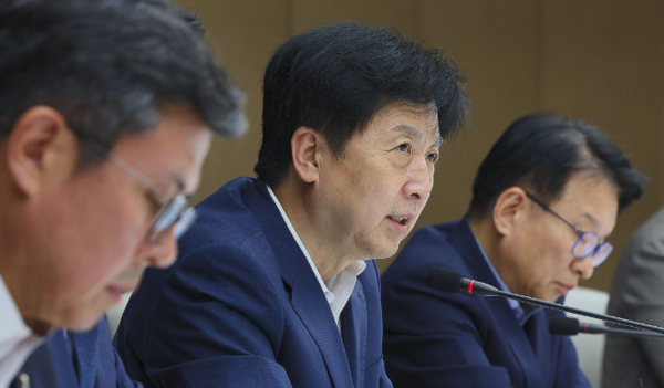 지난 9월9일 서울 중구 대한상공회의소에서 열린 더불어민주당 코스피5000특위·경제형벌민사책임합리화TF - 경제8단체 간담회에서 민주당 오기형 특위 위원장이 발언하고 있다. (사진=연합뉴스)