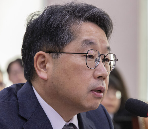 노만석 검찰총장 직무대행이 27일 서울 여의도 국회 법제사법위원회에서 열린 2025년 국정감사에서 의원 질의에 답하고 있다.(이미지-연합뉴스)