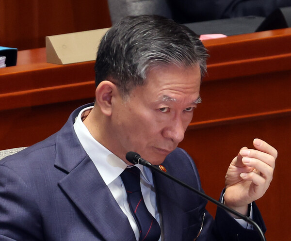 9일 정성호 법무부 장관이 12일 국회에서 열린 예산결산특별위원회 전체회의에 출석해 있다.(연합뉴스)