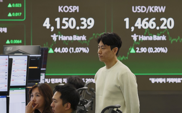 개인 투자자들이 안정형 ETF에서 지수형 ETF로 베팅하고 있다.  (사진=연합뉴스)