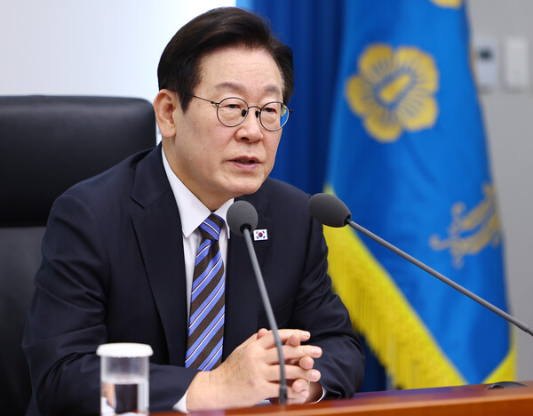 이재명 대통령이 13일 용산 대통령실에서 열린 수석보좌관회의에서 발언하고 있다.(연합뉴스)