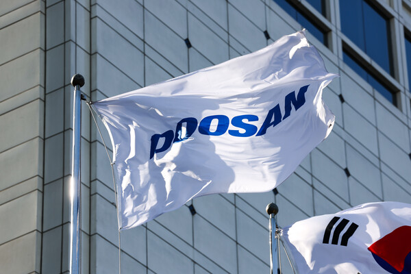 두산, 다시 '인수 시계' 돌린다... SK실트론 인수 위한 자금 조달 착수 - 뉴스 썸네일 이미지