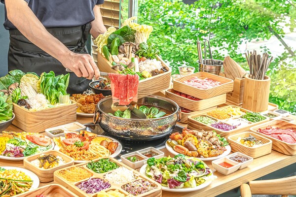 필리핀 졸리비 푸즈, 한국 샤브샤브 브랜드 '샤브올데이' 1200억원에 인수 - 뉴스 썸네일 이미지