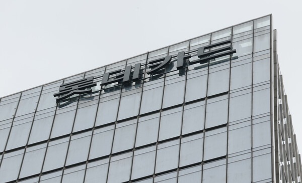 [이슈체크] '4.5개월 영업정지' 기로에 선 롯데카드...성과급 논란에 홈... - 뉴스 썸네일 이미지