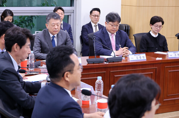 [이슈 포커스] MBK 책임 공방 속 홈플러스 파산 현실화…협력사·근로자...