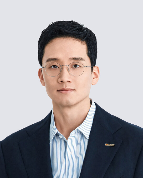 호반그룹, 오너 2세 김대헌 호반건설 이사회 의장으로...경영 역할 확대 - 뉴스 썸네일 이미지