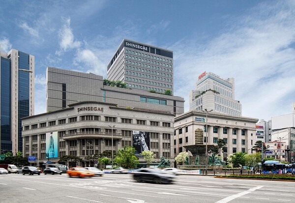 신세계, 18개 계열사 동원해 할인 총력전...한우 반값·패션 최대 70% - 뉴스 썸네일 이미지